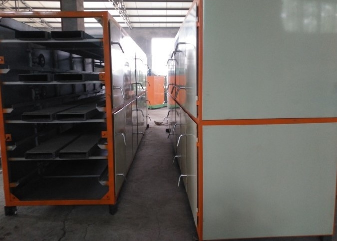 Cadena de producción de la bandeja del huevo de la pulpa del papel usado eficacia alta de la capacidad de 700pcs/hour