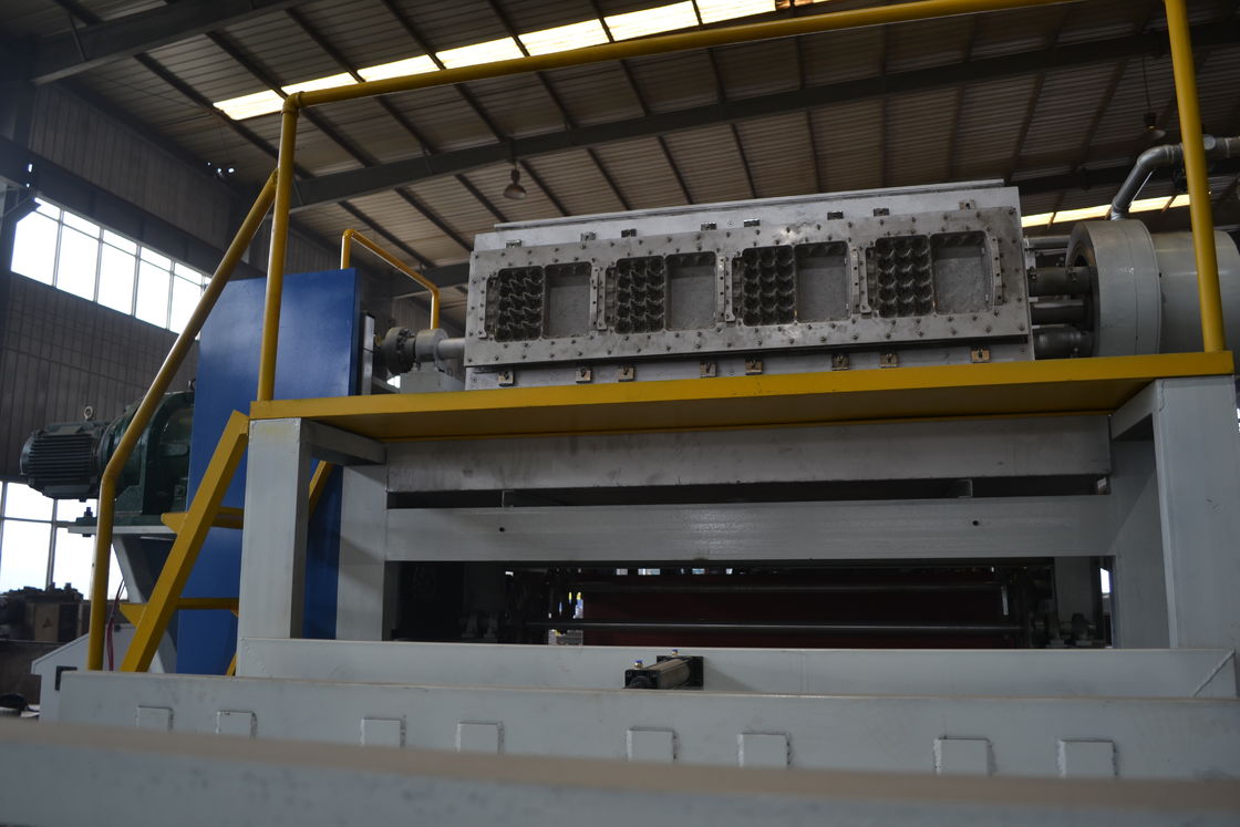 Línea de producción de bandejas de huevos rotativas de 5000 unidades/h que incorpora tecnología automática de apilamiento y secado para una fabricación optimizada, controlada por PLC
