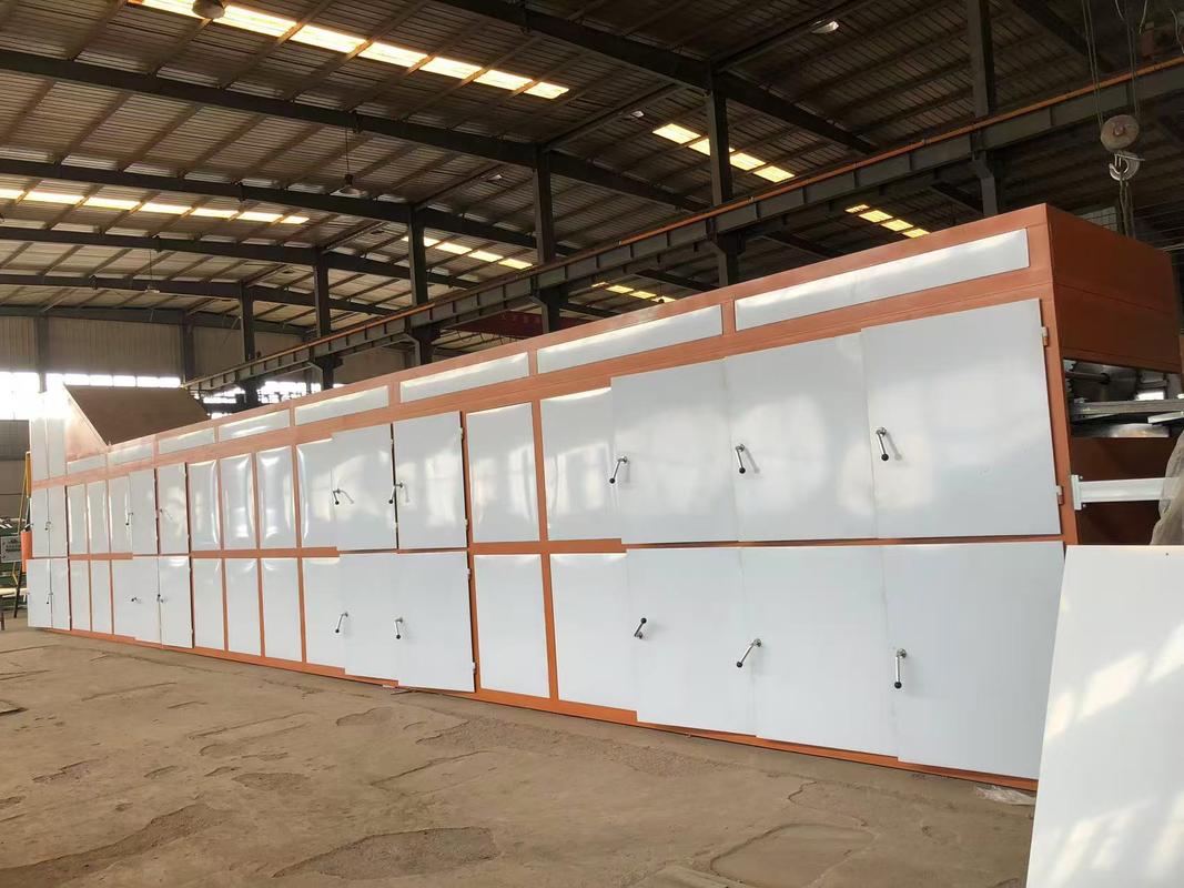 Línea de producción automática de bandejas de huevo utilizando pulpa de papel reciclado para crear varios tipos de cajas y bandejas de huevo 5000-6000pcs / h Controlado por PLC