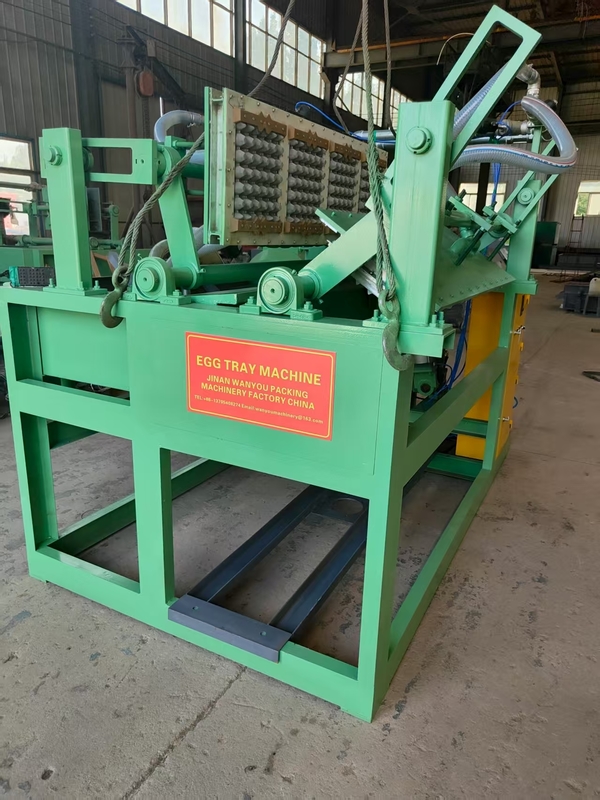 Diseño sencillo Máquina semiautomática para bandejas de huevos de papel pequeño Línea de producción sin secador Bajo consumo de energía