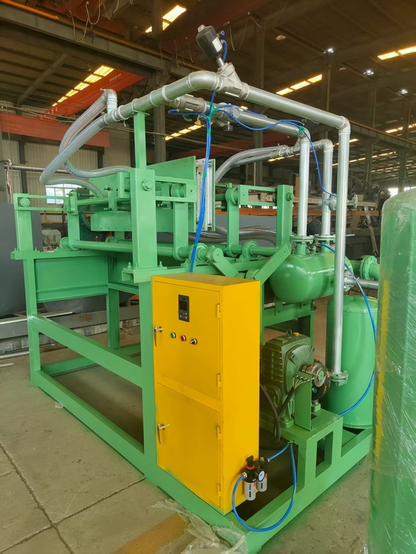 Diseño sencillo Máquina semiautomática para bandejas de huevos de papel pequeño Línea de producción sin secador Bajo consumo de energía