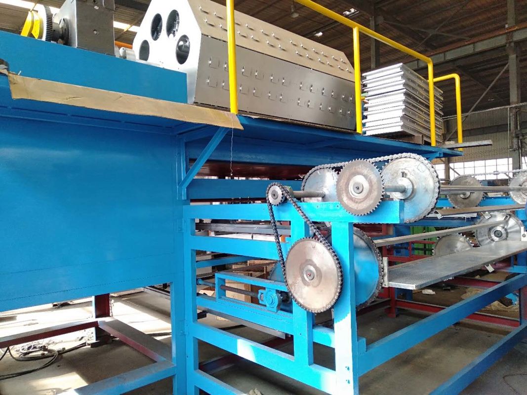 Máquina completamente automática de la bandeja del huevo con el secador metálico 6000pcs de 4 capas por hora