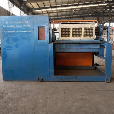 2 consumo rotatorio del papel usado de Tray Machine 150kg/H del huevo del moldeado de la celulosa de los colores