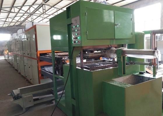 Cadena de producción de la bandeja del huevo de la pulpa del papel usado eficacia alta de la capacidad de 700pcs/hour