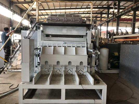 Línea de producción de bandejas para huevos rotativas 4*4 de 2500-3000 piezas/h equipada con unidades de preparación de pulpa, formación, secado y apilamiento para la producción de bandejas para huevos