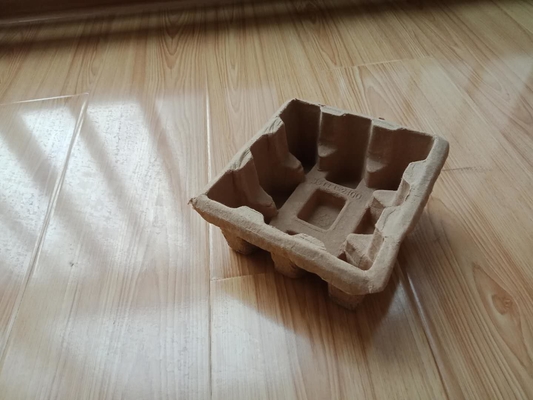máquina de moldear de la pulpa del papel usado 700pcs/h para el empaquetado del producto industrial