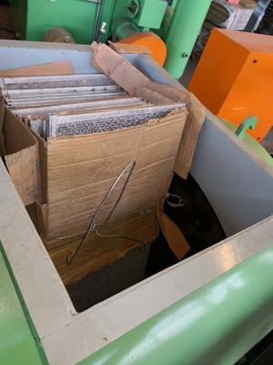 Máquina de la fabricación de cajas del huevo de la bandeja del huevo de dos moldes con el secador del metal